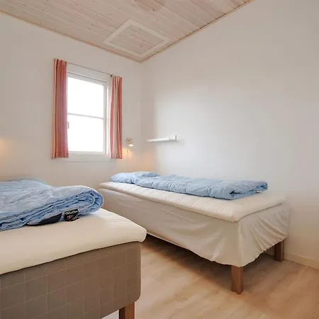Benta - 150m To The Fjord By Interhome *